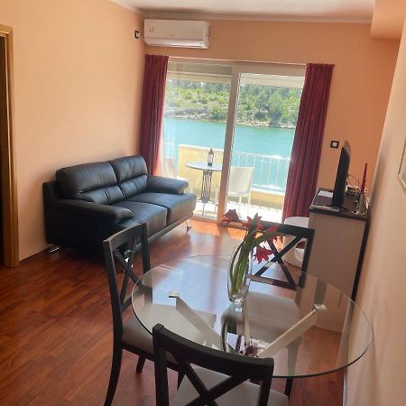 אוברובץ Apartments Duje Ribnica מראה חיצוני תמונה