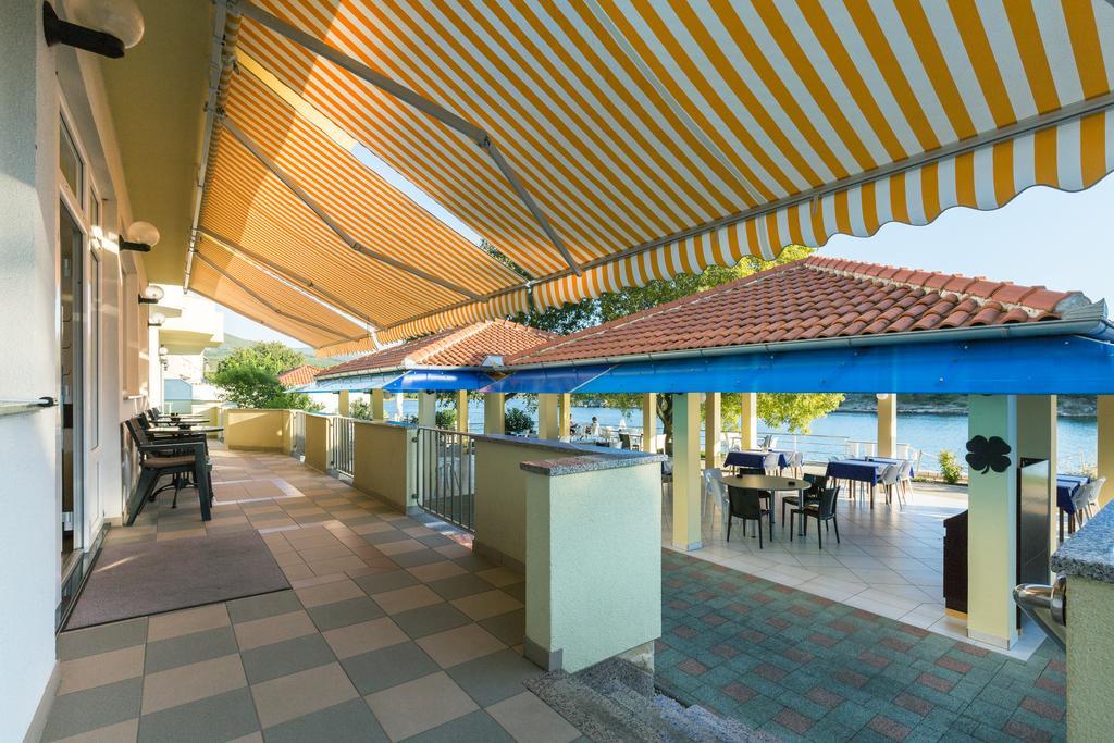אוברובץ Apartments Duje Ribnica מראה חיצוני תמונה