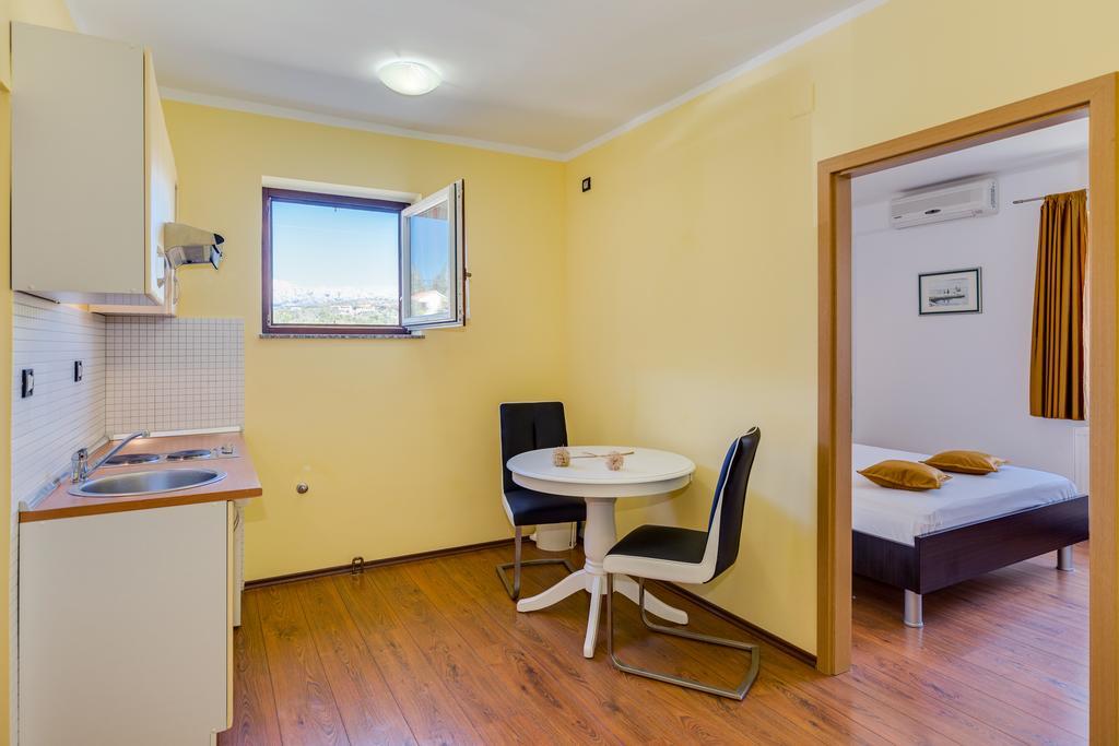 אוברובץ Apartments Duje Ribnica מראה חיצוני תמונה