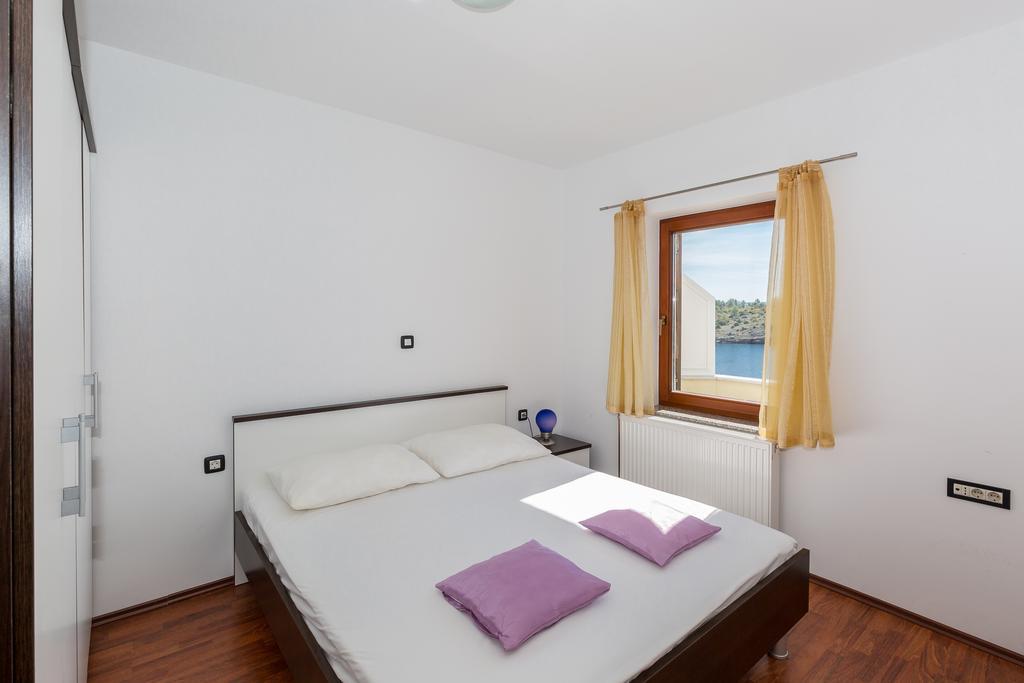 אוברובץ Apartments Duje Ribnica מראה חיצוני תמונה