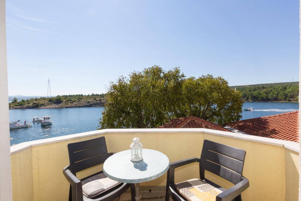 אוברובץ Apartments Duje Ribnica מראה חיצוני תמונה